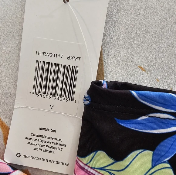Hurley Floral Long Sleeve Swimsuit Size Medium Nwt - Picture 6 of 6